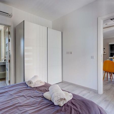 Modern Apartment Just Off The Promenade Sliema Exterior foto
